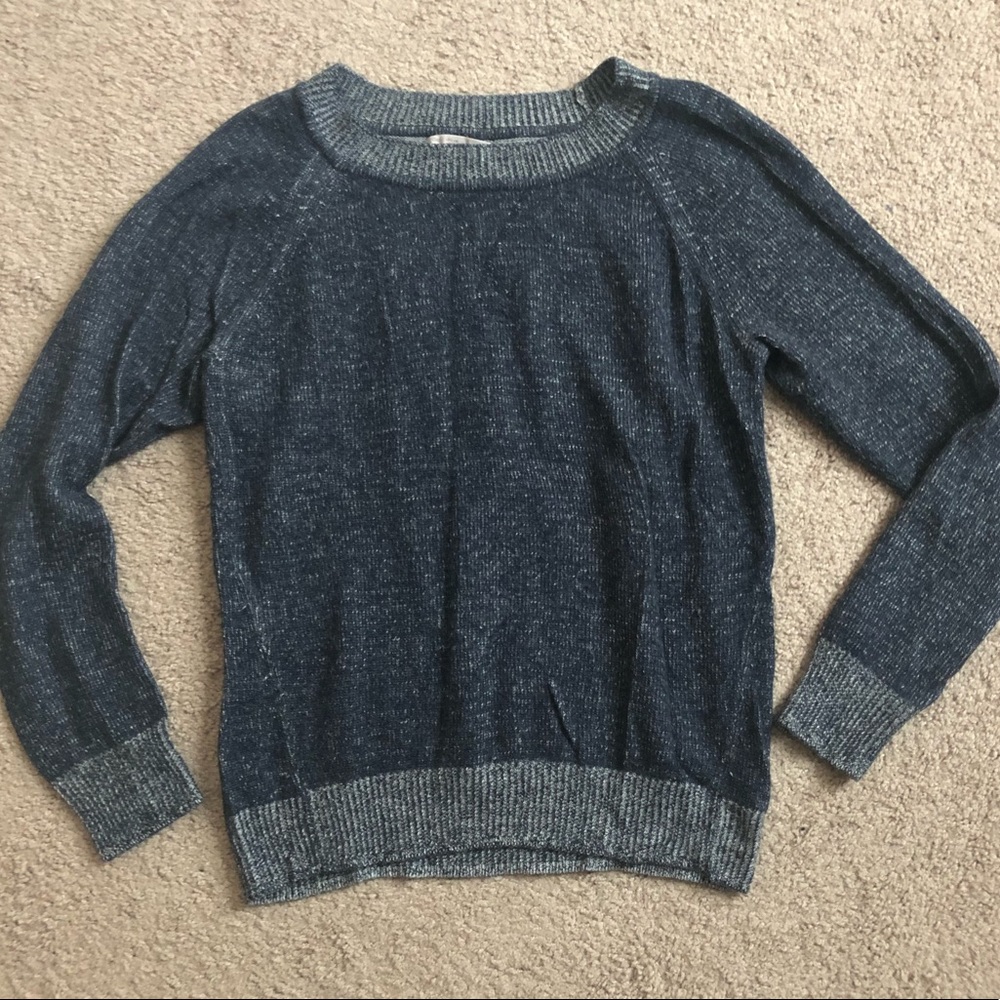 GAP crewneck sweater